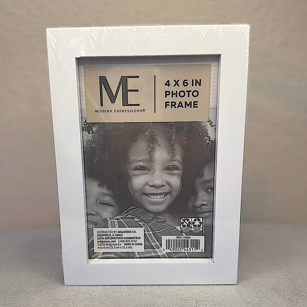 White Picture Frame, 4x6 in — Modern Expressions